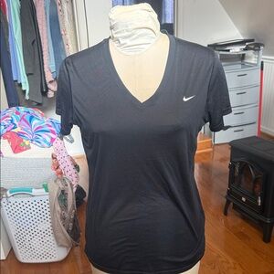 Nike Women's Black Short Sleeve Tee